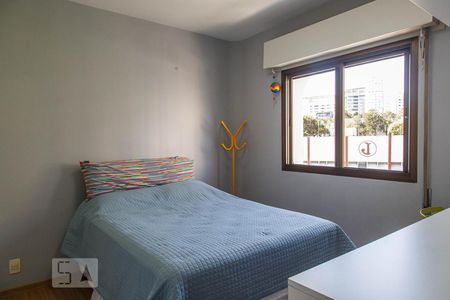 Apartamento à venda com 143m², 4 quartos e 2 vagasQuarto 2