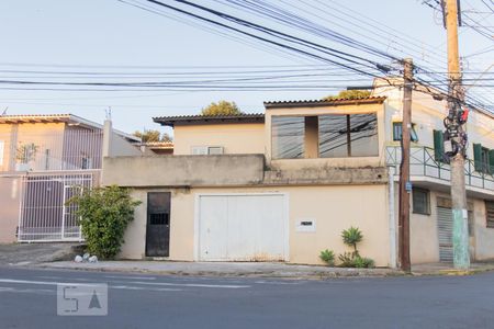 Casa à venda com 120m², 3 quartos e 1 vagaFachada