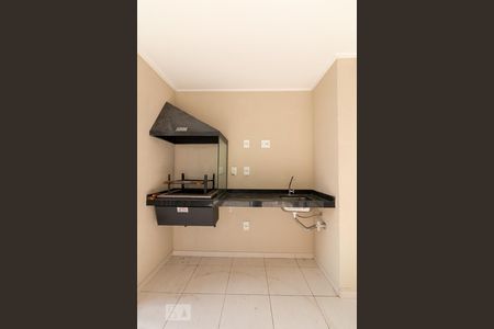 Varanda gourmet - churrasqueira e pia de apartamento para alugar com 3 quartos, 86m² em Jardim Flor da Montanha, Guarulhos