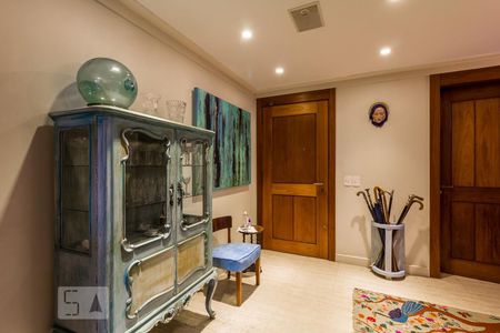 Entrada de apartamento à venda com 3 quartos, 310m² em Bela Vista, Porto Alegre