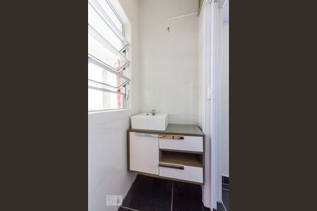 Apartamento para alugar com 75m², 2 quartos e sem vagaBanheiro