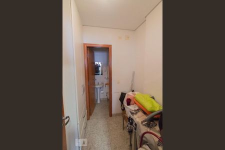 Apartamento para alugar com 215m², 4 quartos e 4 vagas Apartamento para alugar com 215m², 4 quartos e 4 vagasQuarto de Serviço