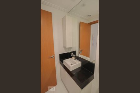 Studio para alugar com 37m², 1 quarto e 1 vaga Studio para alugar com 37m², 1 quarto e 1 vagaBanheiro