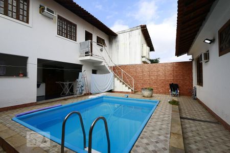 Casa à venda com 125m², 3 quartos e 3 vagasÁrea comum - Piscina