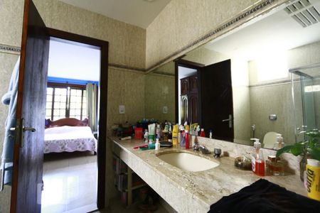 Casa à venda com 125m², 3 quartos e 3 vagasBanheiro 1