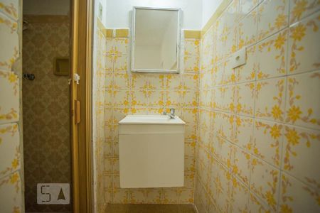 Banheiro de casa para alugar com 1 quarto, 30m² em Vila da Saúde, São Paulo