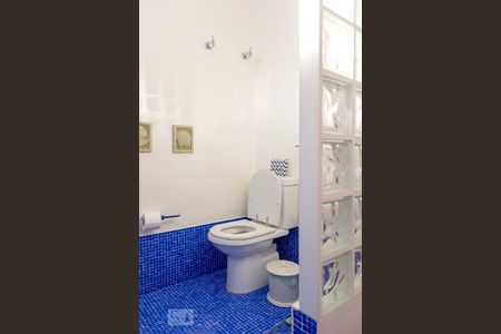 Apartamento à venda com 325m², 3 quartos e 4 vagas Apartamento à venda com 325m², 3 quartos e 4 vagasBanheiro do Quarto 1