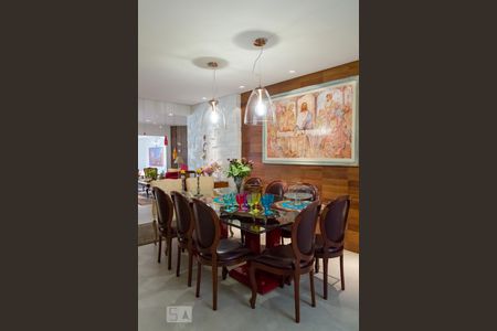 Apartamento à venda com 325m², 3 quartos e 4 vagas Apartamento à venda com 325m², 3 quartos e 4 vagasSala de Jantar