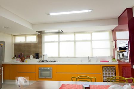 Apartamento à venda com 325m², 3 quartos e 4 vagas Apartamento à venda com 325m², 3 quartos e 4 vagasCozinha