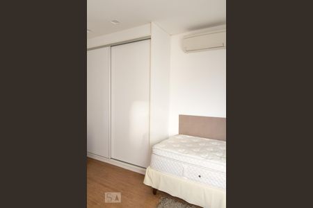 Apartamento à venda com 325m², 3 quartos e 4 vagas Apartamento à venda com 325m², 3 quartos e 4 vagasQuarto 3