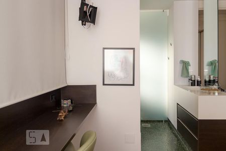 Apartamento à venda com 325m², 3 quartos e 4 vagas Apartamento à venda com 325m², 3 quartos e 4 vagasQuarto 3