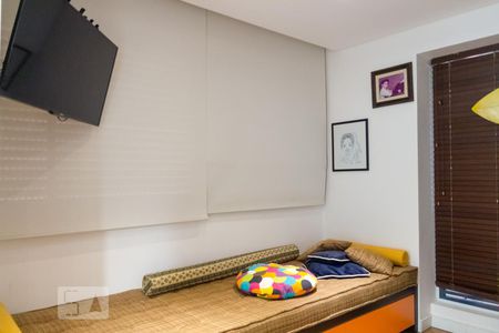 Apartamento à venda com 325m², 3 quartos e 4 vagas Apartamento à venda com 325m², 3 quartos e 4 vagasQuarto 2