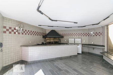 Apartamento à venda com 325m², 3 quartos e 4 vagas Apartamento à venda com 325m², 3 quartos e 4 vagasÁrea comum - Churrasqueira