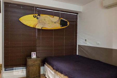 Apartamento à venda com 325m², 3 quartos e 4 vagas Apartamento à venda com 325m², 3 quartos e 4 vagasQuarto 2