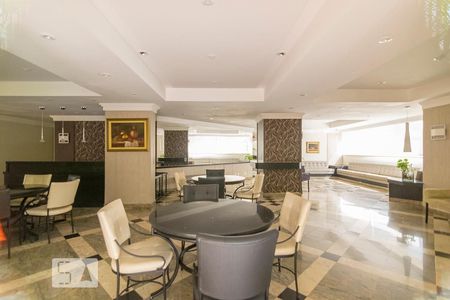 Apartamento à venda com 325m², 3 quartos e 4 vagas Apartamento à venda com 325m², 3 quartos e 4 vagasÁrea comum