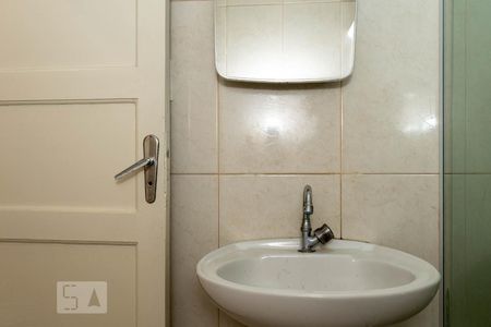 Banheiro de casa para alugar com 3 quartos, 80m² em Vila Clementino, São Paulo
