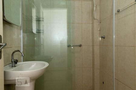 Banheiro de casa para alugar com 3 quartos, 80m² em Vila Clementino, São Paulo