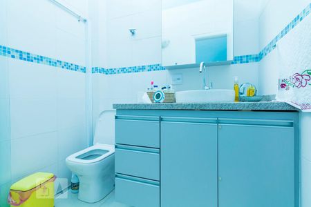 Casa à venda com 108m², 2 quartos e 1 vagaBanheiro