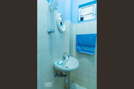 Casa à venda com 108m², 2 quartos e 1 vagaLavabo