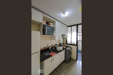 Apartamento à venda com 69m², 2 quartos e 2 vagasCozinha
