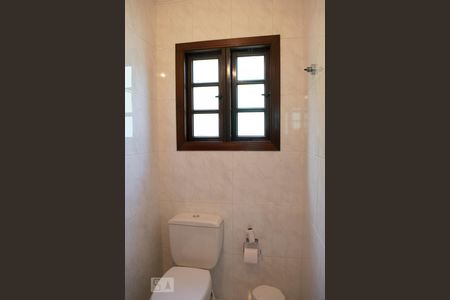 LAVABO de casa à venda com 4 quartos, 330m² em Vila Romero, São Paulo