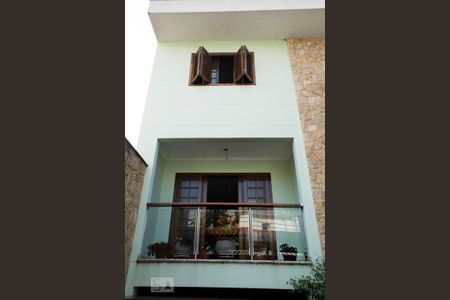 Casa à venda com 330m², 4 quartos e 6 vagasFACHADA INTERNA