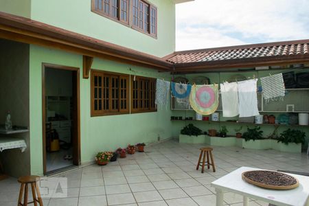 Casa à venda com 330m², 4 quartos e 6 vagasQUINTAL