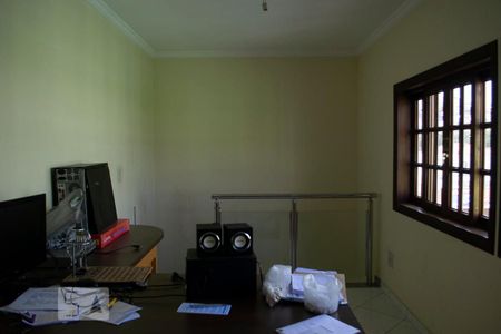 Casa à venda com 330m², 4 quartos e 6 vagasEDÍCULA