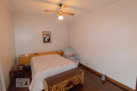 Casa à venda com 250m², 3 quartos e 2 vagasSuíte