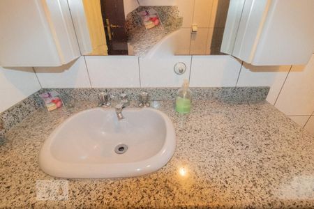 Casa à venda com 250m², 3 quartos e 2 vagasBanheiro