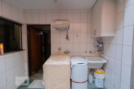 Casa à venda com 250m², 3 quartos e 2 vagasÁrea de Serviço