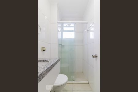 Banheiro de apartamento para alugar com 1 quarto, 35m² em Farroupilha, Porto Alegre