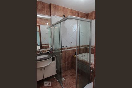 Casa à venda com 170m², 3 quartos e sem vagaBanheiro da Suíte