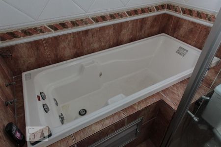 Casa à venda com 170m², 3 quartos e sem vagaBanheiro da Suíte