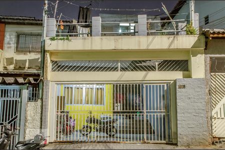 Casa para alugar com 80m², 2 quartos e sem vagaFachada