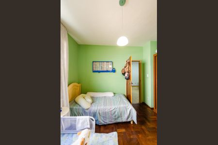 Casa à venda com 220m², 6 quartos e 8 vagas Casa à venda com 220m², 6 quartos e 8 vagasSuíte 2