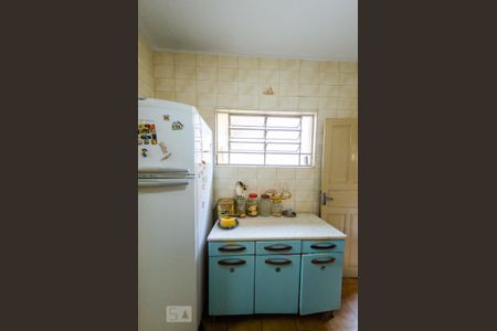 Casa à venda com 220m², 6 quartos e 8 vagas Casa à venda com 220m², 6 quartos e 8 vagasCozinha