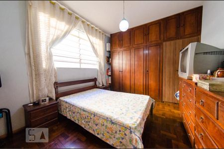 Casa à venda com 220m², 6 quartos e 8 vagas Casa à venda com 220m², 6 quartos e 8 vagasSuíte 1