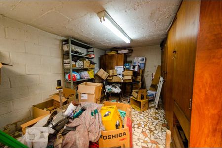 Casa à venda com 220m², 6 quartos e 8 vagas Casa à venda com 220m², 6 quartos e 8 vagasQuarto de despejo 1