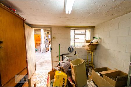 Casa à venda com 220m², 6 quartos e 8 vagas Casa à venda com 220m², 6 quartos e 8 vagasQuarto de despejo 1