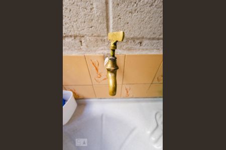 Casa à venda com 220m², 6 quartos e 8 vagas Casa à venda com 220m², 6 quartos e 8 vagasÁrea de serviço