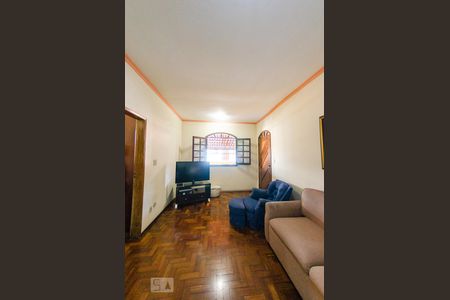 Sala de casa à venda com 6 quartos, 220m² em Jardim Montanhês, Belo Horizonte