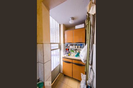 Casa à venda com 220m², 6 quartos e 8 vagas Casa à venda com 220m², 6 quartos e 8 vagasCasa de fundos 1