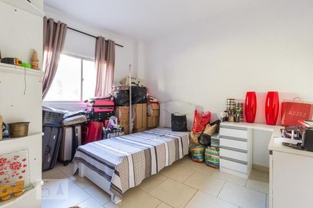 Quarto 1 de casa para alugar com 2 quartos, 80m² em Vila Cloris, Belo Horizonte