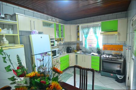 Casa à venda com 1000m², 4 quartos e 2 vagasCozinha casa 1