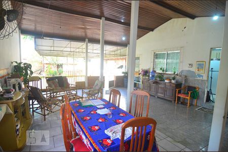 Casa à venda com 1000m², 4 quartos e 2 vagasVaranda casa 1