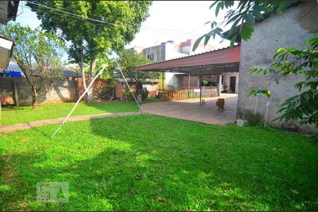 Casa à venda com 1000m², 4 quartos e 2 vagasPátio