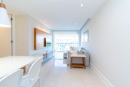 Apartamento para alugar com 99m², 2 quartos e 2 vagasSala