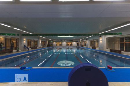 Apartamento para alugar com 99m², 2 quartos e 2 vagasÁrea comum - Piscina