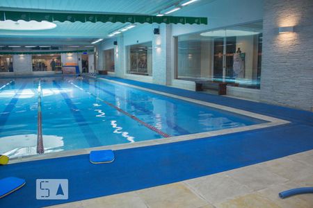 Apartamento para alugar com 99m², 2 quartos e 2 vagasÁrea comum - Piscina